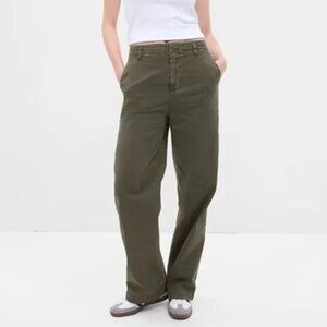 Gap Mid Rise Loose Khakis in Dark Green